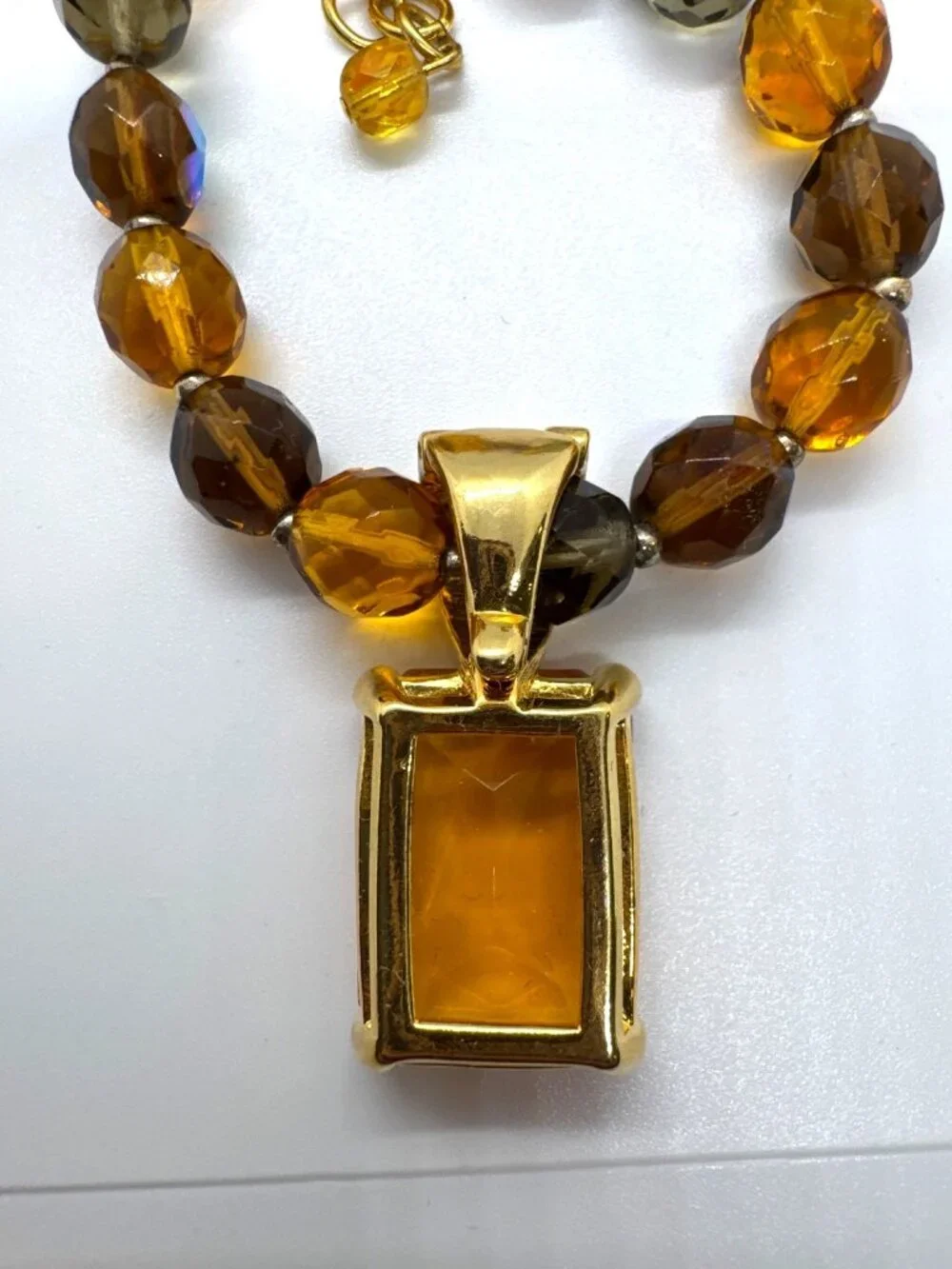 Joan Rivers Faceted Amber Glass Beaded Necklace Gold Tone Pendant Statement